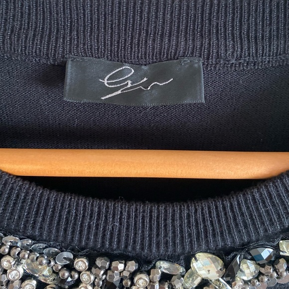 Black knit sweater with beaded front - Picture 4 of 5